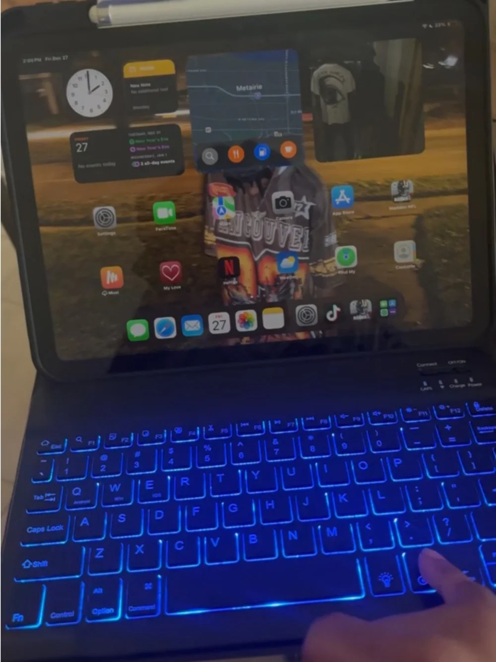 Apple iPad with Backlit Keyboard Case - Black